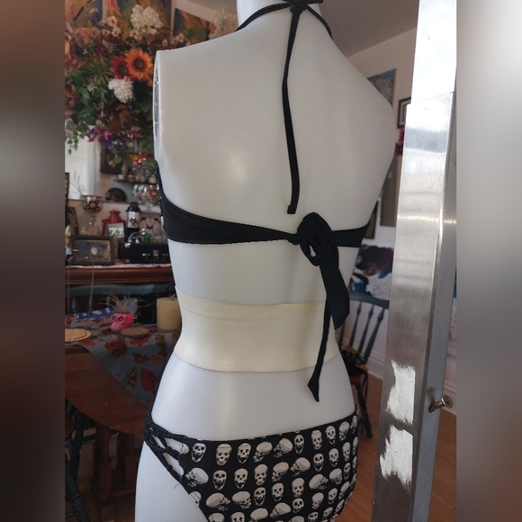 COPY - Hot Topic Skull Bikini - Picture 4 of 5